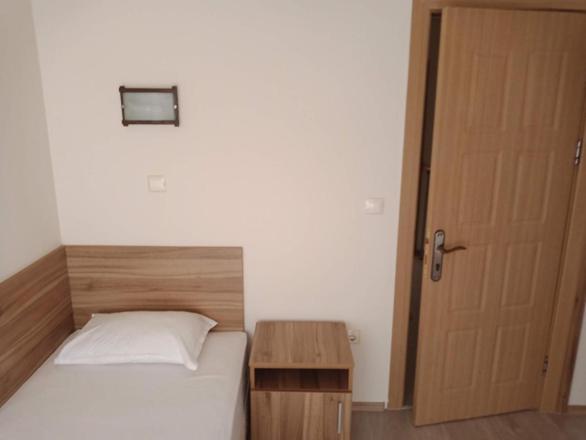 Къмпинг Градина - Garden Beach Apartments Созополь Экстерьер фото